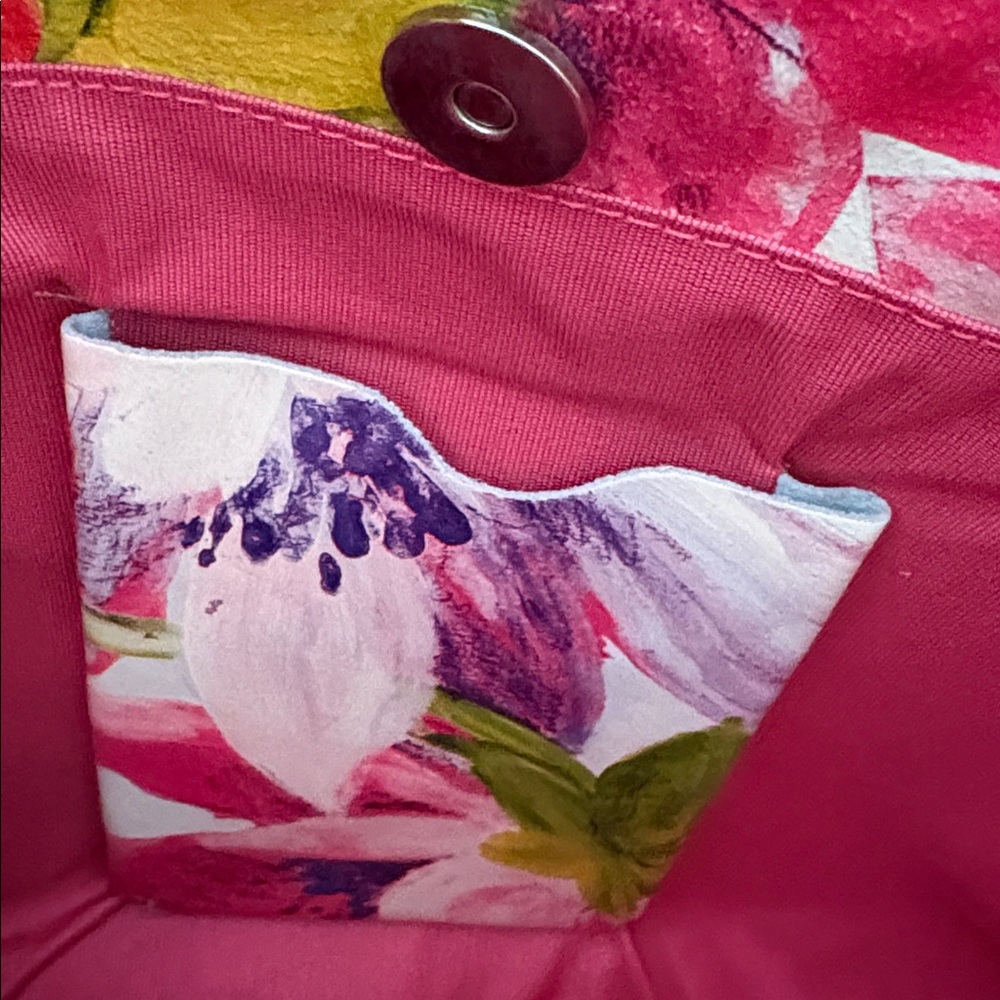 Maurizio Taiuti genuine leather floral clutch with metal ring handles - Picture 6 of 12